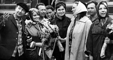 Секси Изольда Извицкая – Неповторимая Весна (1957)