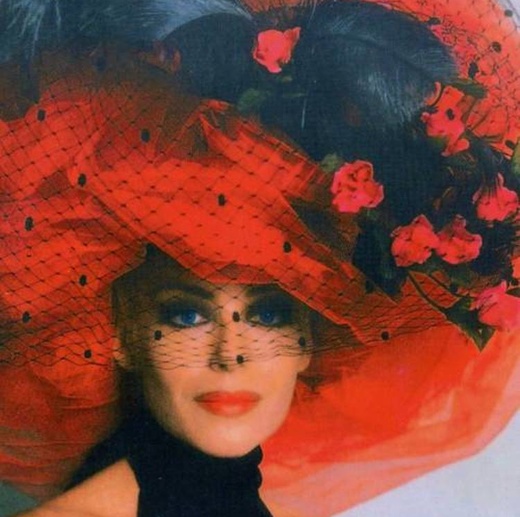 Понаровская ушла со сцены 