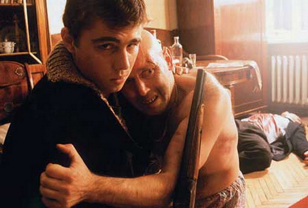 В роли Виктора Багрова с Сергеем Бодровым, «Брат», 1996 год