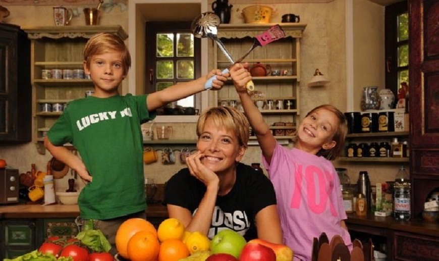 Юлия Высоцкая полтора года борется за жизнь дочери