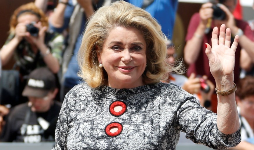 Катрин Денев на открытии Каннского кинофестиваля. Фото: ЕРА