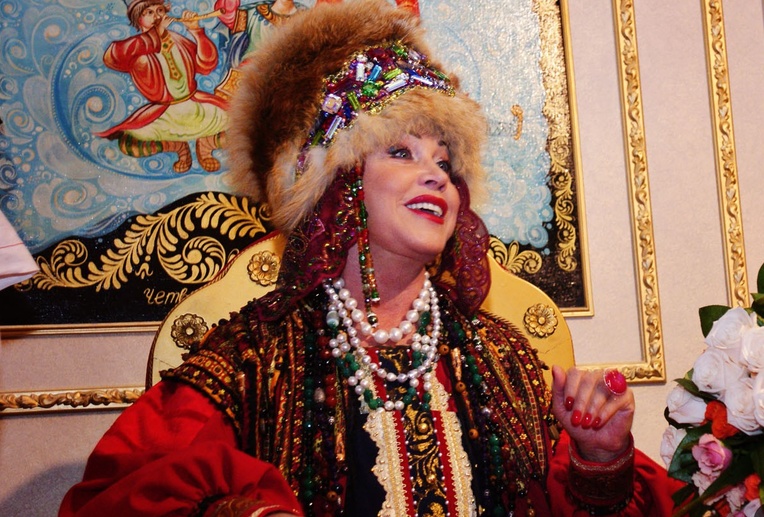 Бабкина теперь будет не только петь, но и писать