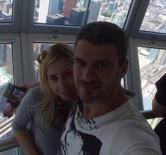 Страница Мирзояна в социальной сети полна совместными фотографиями