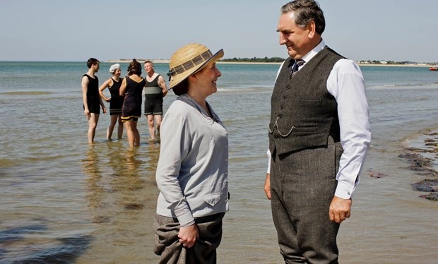 Джим Картер и Филлис Логан в сериале "Аббатство Даунтон". Фото: radiotimes.com