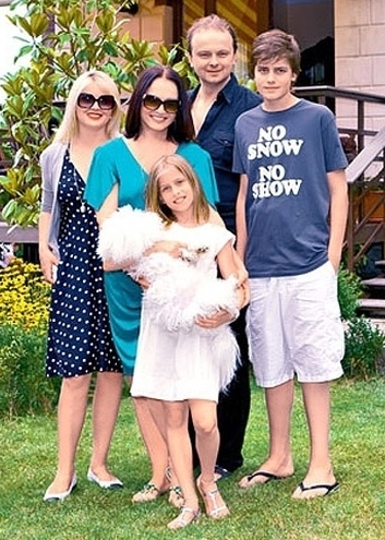 Вся семья Ротару в сборе. Фото: vkontakte.ru