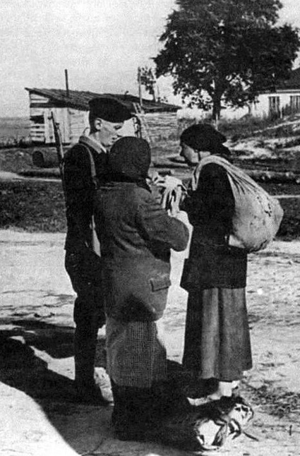 Еще летом 1942 года киевлянам запретили ходить в села и менять вещи