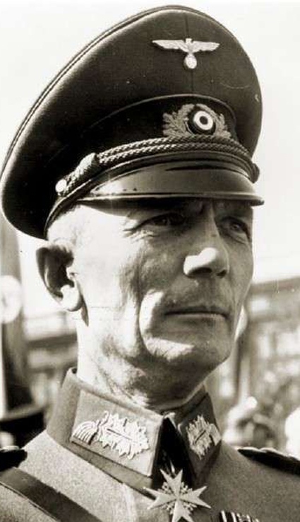 Генерал-фельдмаршал немецкой армии Федор фон Бок в самом начале германо-советской войны командовал группой армий «Центр», но уже в декабре 1941-го был снят с должности из-за провала операции по захвату Москвы