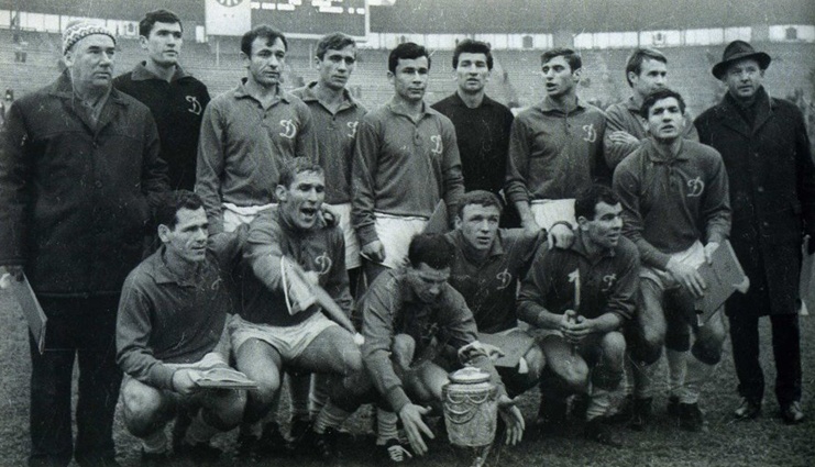 В 1966 году «Динамо» сделало золотой дубль: выиграло и чемпионат СССР, и Кубок СССР. После победы над московским «Торпедо» в финале Кубка Союза 