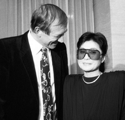 С вдовой Джона Леннона Йоко Оно в Москве, 1987 год