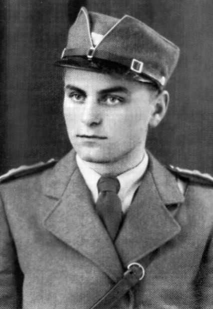 Иван Кедюлич (псевдонимы — Довбня, Чубчик) — поручик Карпатской Сечи, командир тактических подразделений УПА, погиб в 1945-м, случайно наткнувшись на группу НКВД