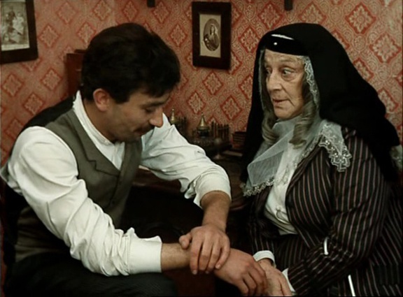 С легендарной Верико Анджапаридзе в картине Георгия Данелии «Не горюй!», 1969 год