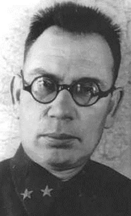 Все войска, оборонявшиеся на юге Киевского укрепрайона, были объединены в 37-ю армию под командованием генерал-майора Андрея Власова. Позднее он попал в окружение, был захвачен в плен, стал сотрудничать с нацистами, возглавив Русскую освободительную армию. В 1946-м — лишен воинского звания, казнен через повешение