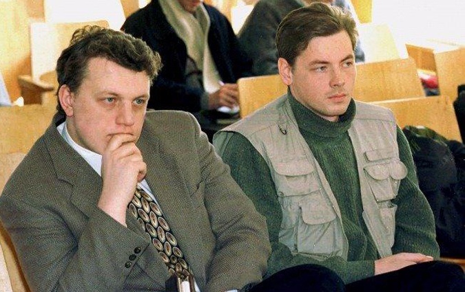 Павел Шеремет со своим другом оператором Первого канала белорусского телевидения Дмитрием Завадским. Завадский был похищен и предположительно убит 7 июля 2000 года, после того как отправился в аэропорт Минск-2 на служебном автомобиле встречать Павла. Машина была обнаружена, но Дмитрия так и не нашли. Об этом преступлении Шеремет снял документальный фильм «Дикая охота»