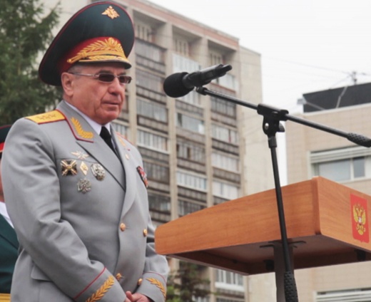 Один из ключевых фигурантов, подозревающийся международным следствием в причастности к сбитию малайзийского «Боинга 777», — генерал-полковник Вооруженных сил России Николай Ткачев. По данным следствия, был организатором доставки «Бука» из России в Украину