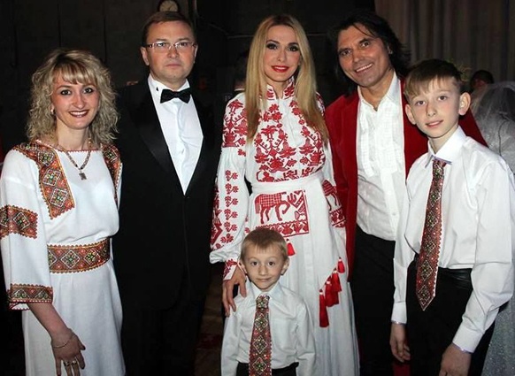 Певица Ольга Кашул, поэт Петр Мага, актеры и супруги Ольга Сумская и Виталий Борисюк, Николай Хома