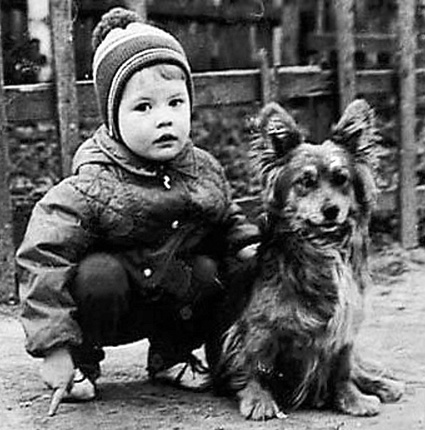 Андрюша в родном дворе, 1975 год