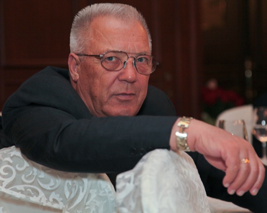 Легендарный киевский сыщик Николай Поддубный возглавлял первое в СССР подразделение по борьбе с организованной преступностью. «В мое время опер получал 90 рублей и 18 пайковых, и тем не менее работали мы на совесть, берегли честь мундира»