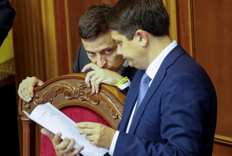 «С Владимиром Зеленским я познакомился 9 октября 2018 и 11-го вышел работать. Собралась группа людей, которые планировали делать выборы. Мне повезло попасть в эту команду»