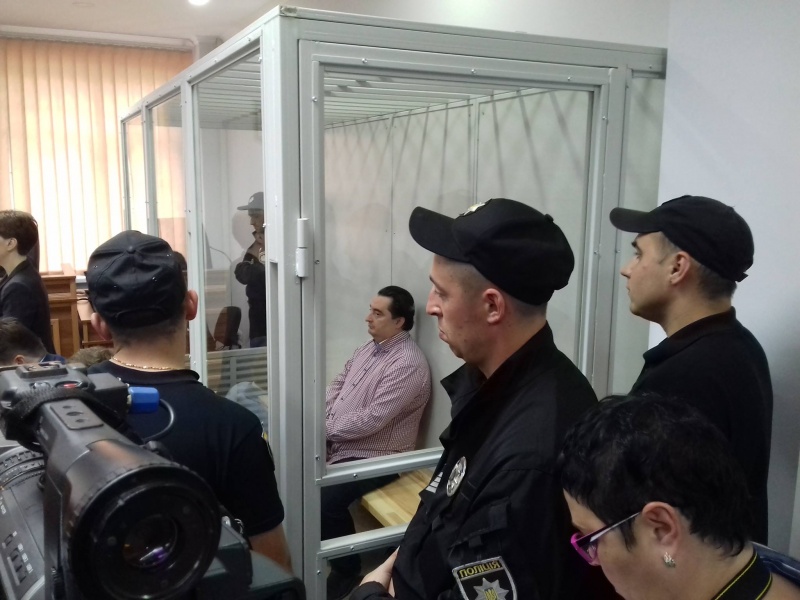 22 июня Игорь Гужва был задержан в редакции «Страны.ua» сотрудниками полиции и прокуратуры по статье «вымогательство» (10 тысяч долларов за неразмещение на сайте компромата на народного депутата Дмитрия Ленько)