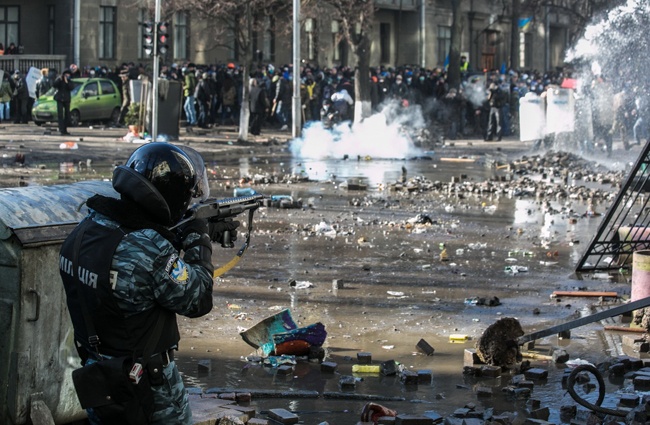 19 февраля штурм возобновился и продолжался 17 часов