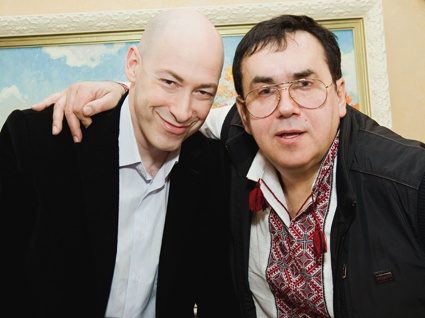 С Дмитрием Гордоном. «Наша жизнь — ромашка в поле, пока ветер не сорвет... Дай Бог воли, дай Бог воли, остальное заживет»