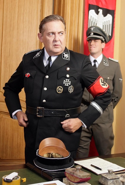 В роли Бормана в кинокомедии «Шпион нашего времени», 2007 год