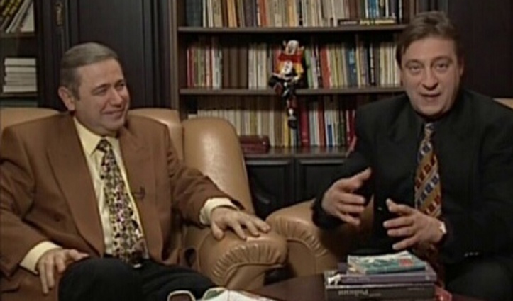 С Геннадием Хазановым. «В искусстве, которое в тесном контакте с народом существует, ничего случайного не бывает, и если Хазанов большим артистом стал, значит, он большой артист»