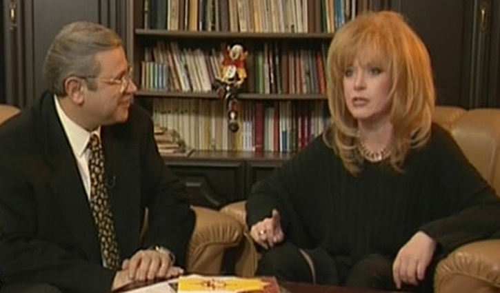 «Однажды Пугачева ко мне на передачу пришла, и я ей сказал: «Новые «Рождественские встречи» выпустить надо — хочешь, я тебе нарисую, каким твой концерт должен быть?». И нарисовал. Это один из лучших ее концертов был»