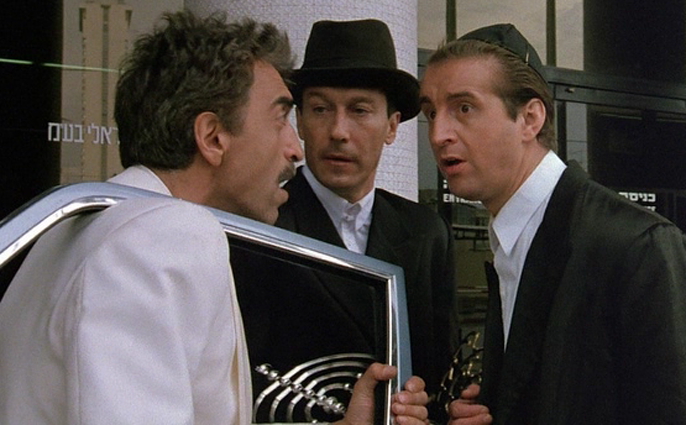 Жерар Дармон, Олег Янковский и Леонид Ярмольник в картине «Паспорт», снятой в копродукции СССР — Франция — Австрия — Израиль, 1990 год