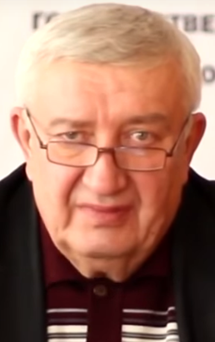 Генерал-майор Александр Третьяк с 2010-го по 2014-й возглавлял Луганскую СБУ. «Мне сложно понять, почему Третьяк перешел на сторону «ДНР», но надо понимать: как только Янукович стал президентом, началось братание украинской и российской спецслужб»