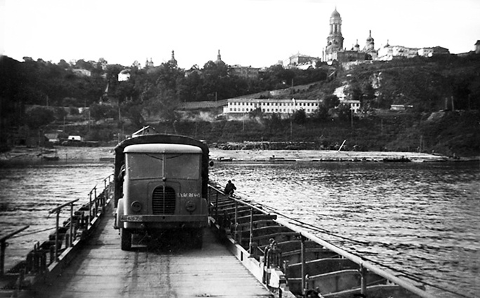 Переправа через Днепр, Киев, 1943 год