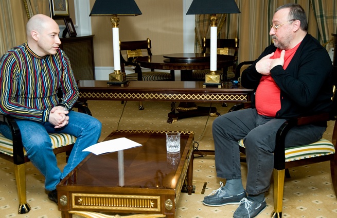 С Дмитрием Гордоном. «Недостаток в деньгах даже Абрамович ощущает, а уж я…»