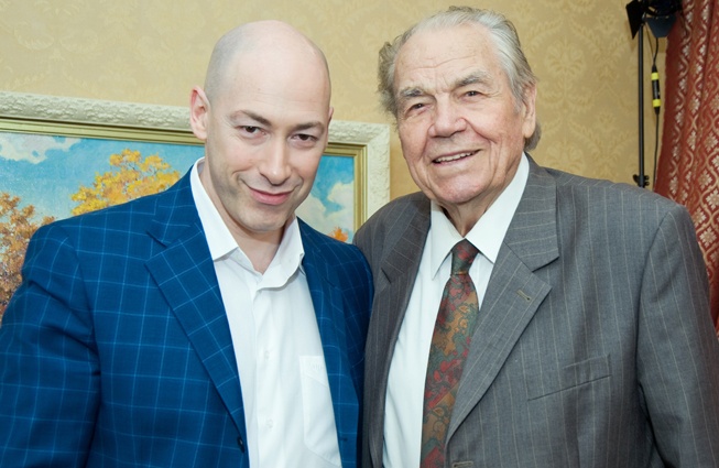 С Дмитрием Гордоном. «Вы знаете, никогда не терять любовь к жизни стараюсь»