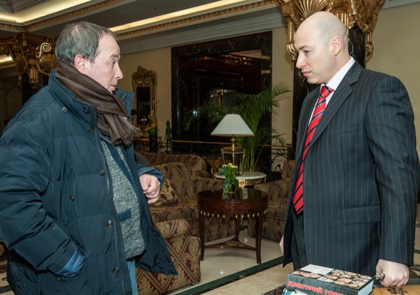 С Дмитрием Гордоном. «Я, конечно, не настолько идиот и счастье не каждую секунду ощущаю, но когда думаю о чем-то, понимаю: то, что со мной происходит, счастье, счастье и счастье»