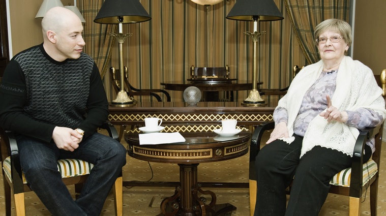 С Дмитрием Гордоном. «Вообще-то, в молодости я ничего была...» Фото Феликса РОЗЕНШТЕЙНА