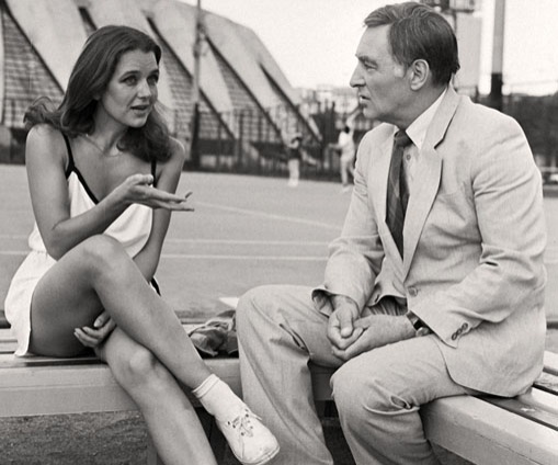 В роли Ольги Винтер с Вячеславом Тихоновым (генерал КГБ Константин Константинов) в сериале «ТАСС уполномочен заявить» по одноименному роману Юлиана Семенова, 1984 год