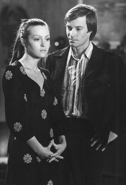 Со Светланой Родиной в мелодраме Алексея Мишурина и Олега Фиалко «Переходим к любви», 1975 год