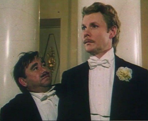 «Если хотите быть счастливым в браке, никогда не женитесь». Михаил Светин в роли графа Вильгельма фон Эгельберга с Виталием Соломиным в музыкальной комедии Яна Фрида «Сильва», 1981 год