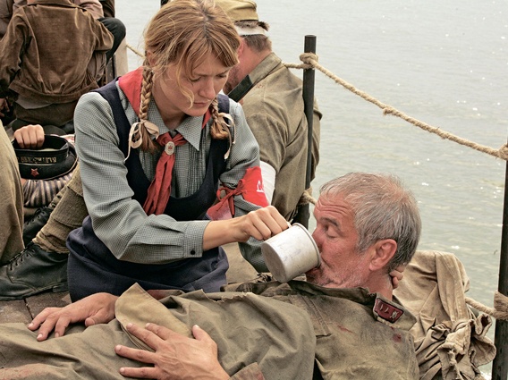 С Надеждой Михалковой в фильме Никиты Михалкова «Утомленные солнцем 2. Предстояние», 2010 год