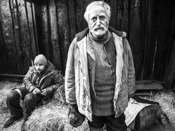 Кадр из фильма «Плен». «В основе сценария выдуманная история. И наша идея в том, чтобы не привязывать события непосредственно к Донбассу. Кино говорит на универсальном языке»