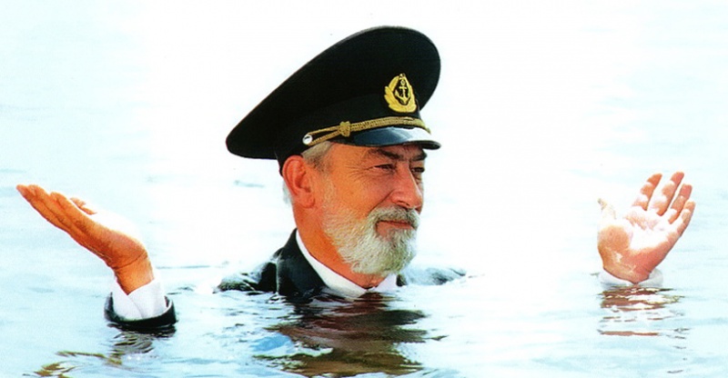 Вахтанг Кикабидзе в финале картины «Фортуна», 2000 год. «Для меня этот финал очень важен был, потому что казалось, именно это с нашим государством произошло»