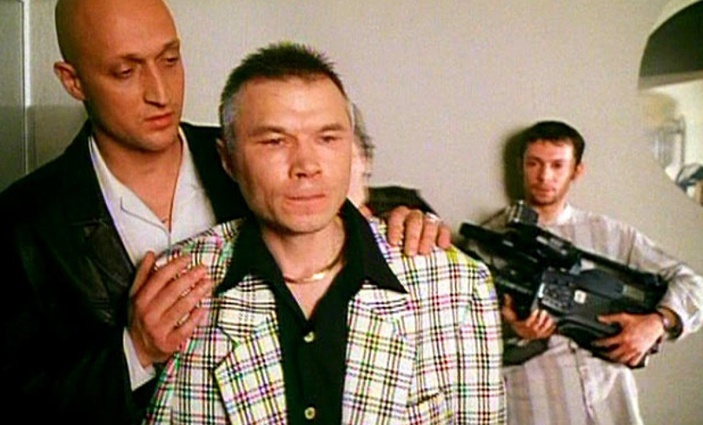 В фильме «Мама, не горюй» (1998 год) Баширов сыграл редкую в его творчестве «респектабельную» роль Миши, владельца клуба. С Гошей Куценко