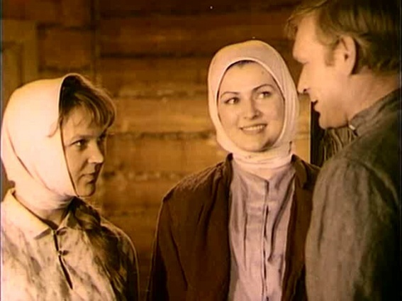 Свою первую роль — Ольги Вороновой — Галина Логинова сыграла в сериале Валерия Ускова и Владимира Краснопольского «Тени исчезают в полдень» (1970-1971 год). С Людмилой Давыдовой и Петром Вельяминовым