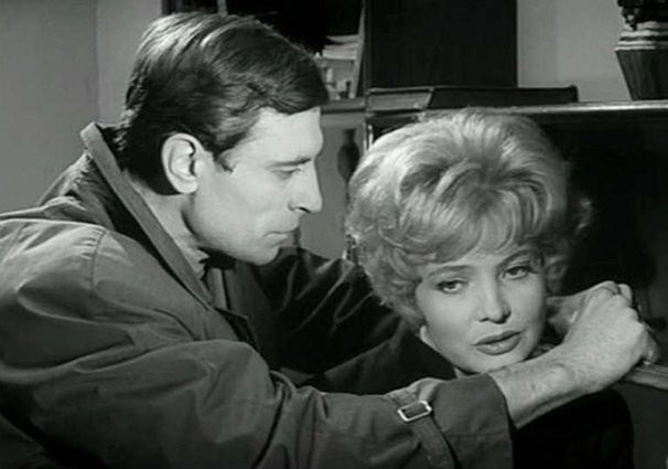 Второй женой писателя стала легендарная актриса театра и кино Татьяна Доронина. С Александром Лазаревым в фильме Георгия Натансона «Еще раз про любовь» по пьесе Радзинского «104 страницы про любовь», 1968 год