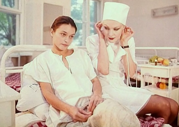 С Ренатой Литвиновой в фильме Киры Муратовой «Три истории», 1997 год