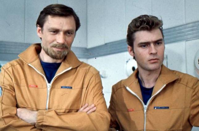 С Борисом Щербаковым в научно-фантастическом фильме Ричарда Викторова по сценарию Кира Булычева «Через тернии к звездам», 1980 год