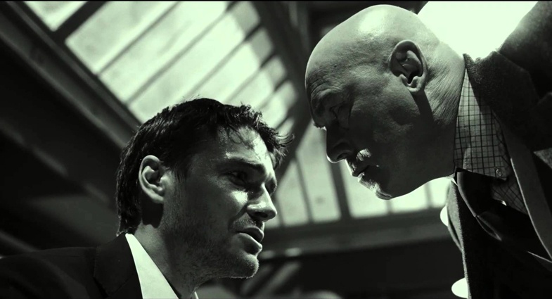 Виктор Сухоруков (следователь Маковский) c Максимом Матвеевым в детективе Станислава Говорухина Weekend, 2013 год. «Уже перед началом съемок Станислав Сергеевич спросил: «И как же ты решил своего следователя лепить?». — «А никак — Жана Габена играть буду»