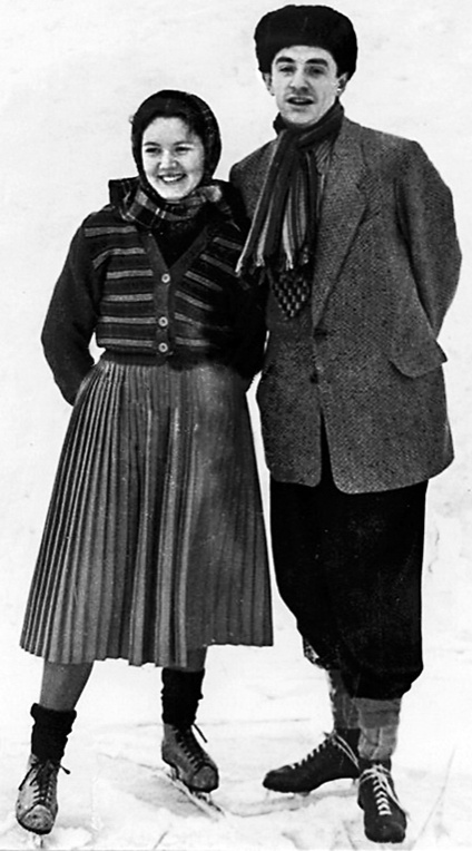 С будущей женой Ниной Лапшиновой Марк Захаров познакомился во время учебы в ГИТИСе, начало 50-х