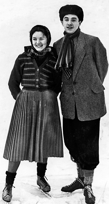 С будущей женой Ниной Лапшиновой Марк Захаров познакомился во время учебы в ГИТИСе, начало 50-х