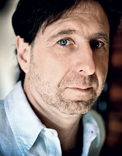 Единственный сын Эдварда Станиславовича Олег Радзинский — бывший советский диссидент и политзаключенный, инвестиционный банкир, писатель, ныне — гражданин США